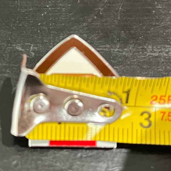 Preloved! 2019 Walt Disney World Oliver and Company Dodger Dog House Pin - Picture 4 of 5